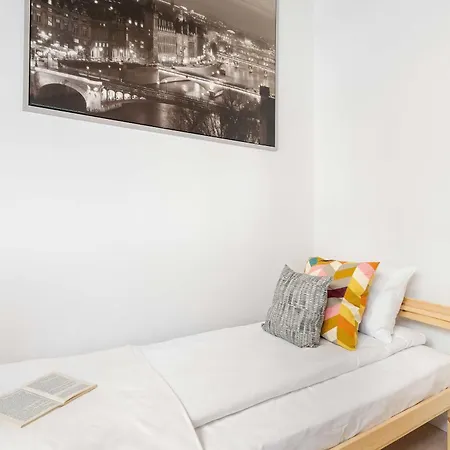 Stylish Near The Old Market Square, Pet Friendly By Renters