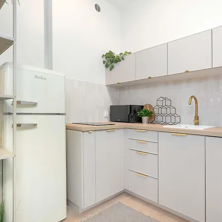Stylish Near The Old Market Square, Pet Friendly By Renters Apartman *