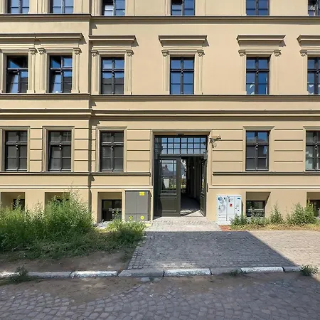 Stylish Near The Old Market Square, Pet Friendly By Renters Apartman